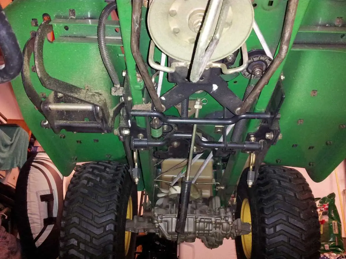 john deere lt166 traction drive belt diagram