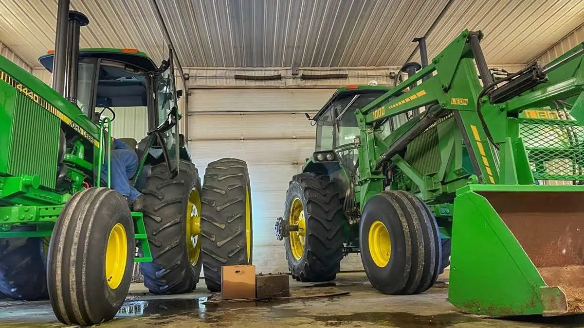 lighting system diagram on a 4640 john deere tractor